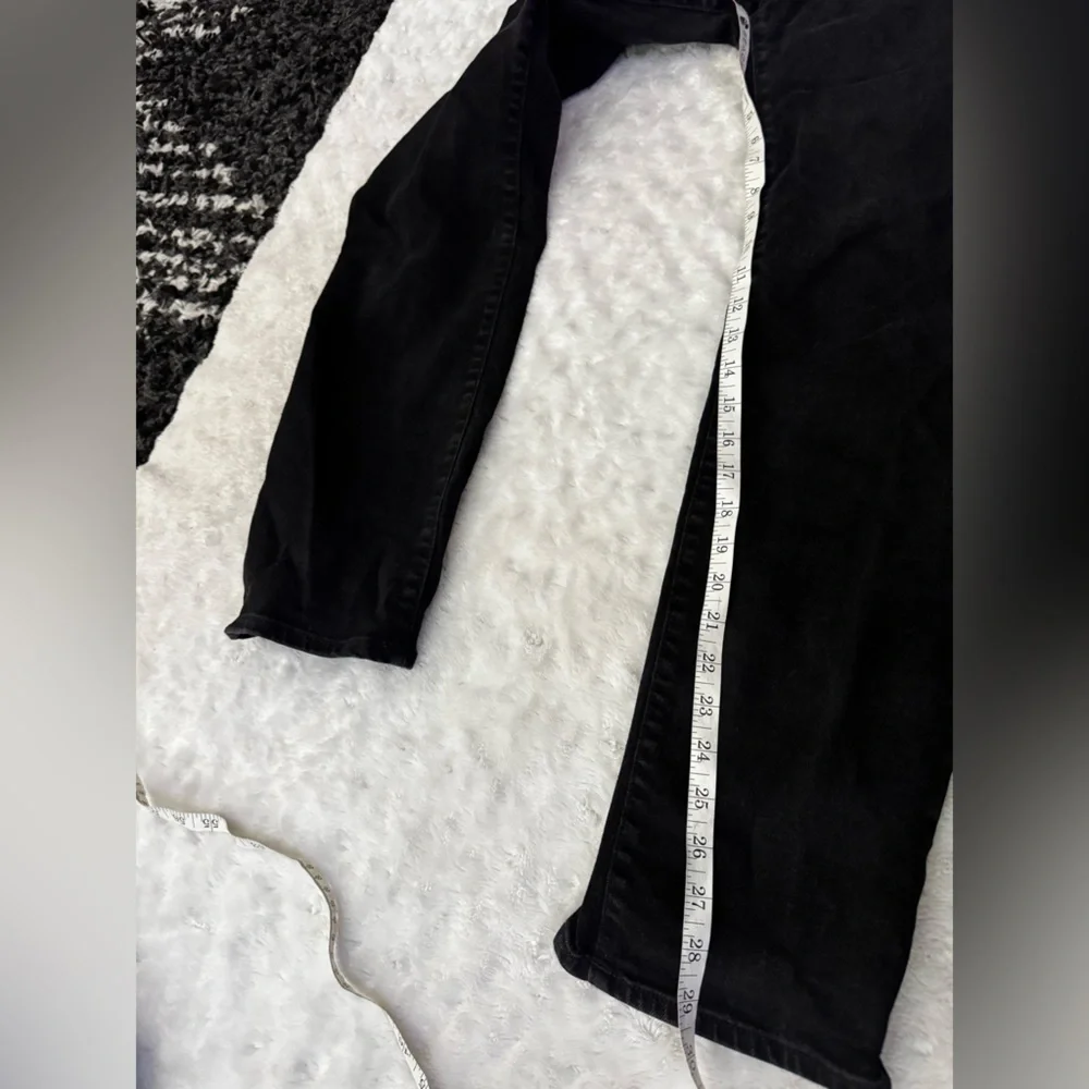 H&M Men’s Regular Fit Coupe Standard Black Jean